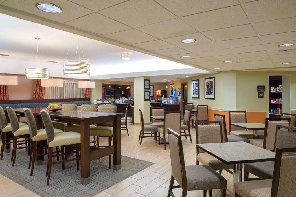 Hotel Larkspur Landing Carlisle Restauracja zdjęcie